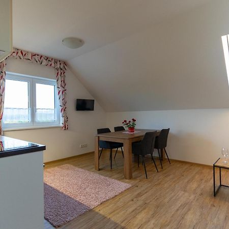 Apartmány Kohoutek a Slepička v Novohradských horách Nové Hrady Esterno foto