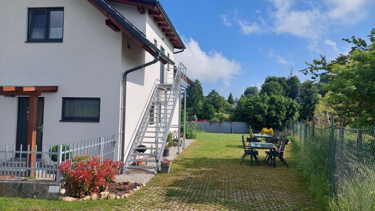 Apartmány Kohoutek a Slepička v Novohradských horách Nové Hrady Esterno foto