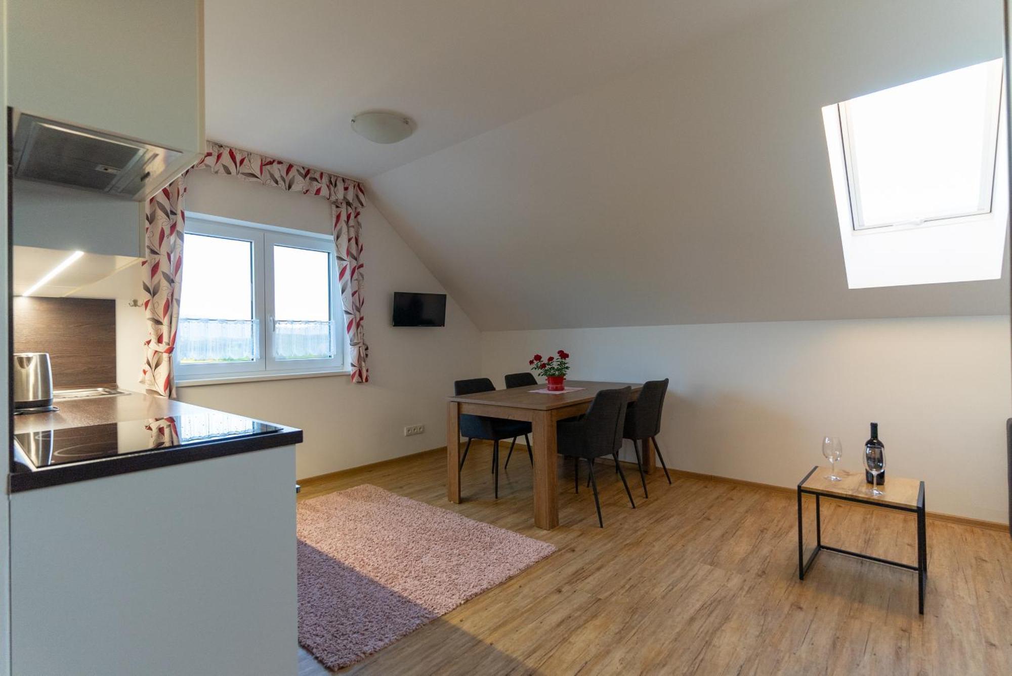 Apartmány Kohoutek a Slepička v Novohradských horách Nové Hrady Esterno foto