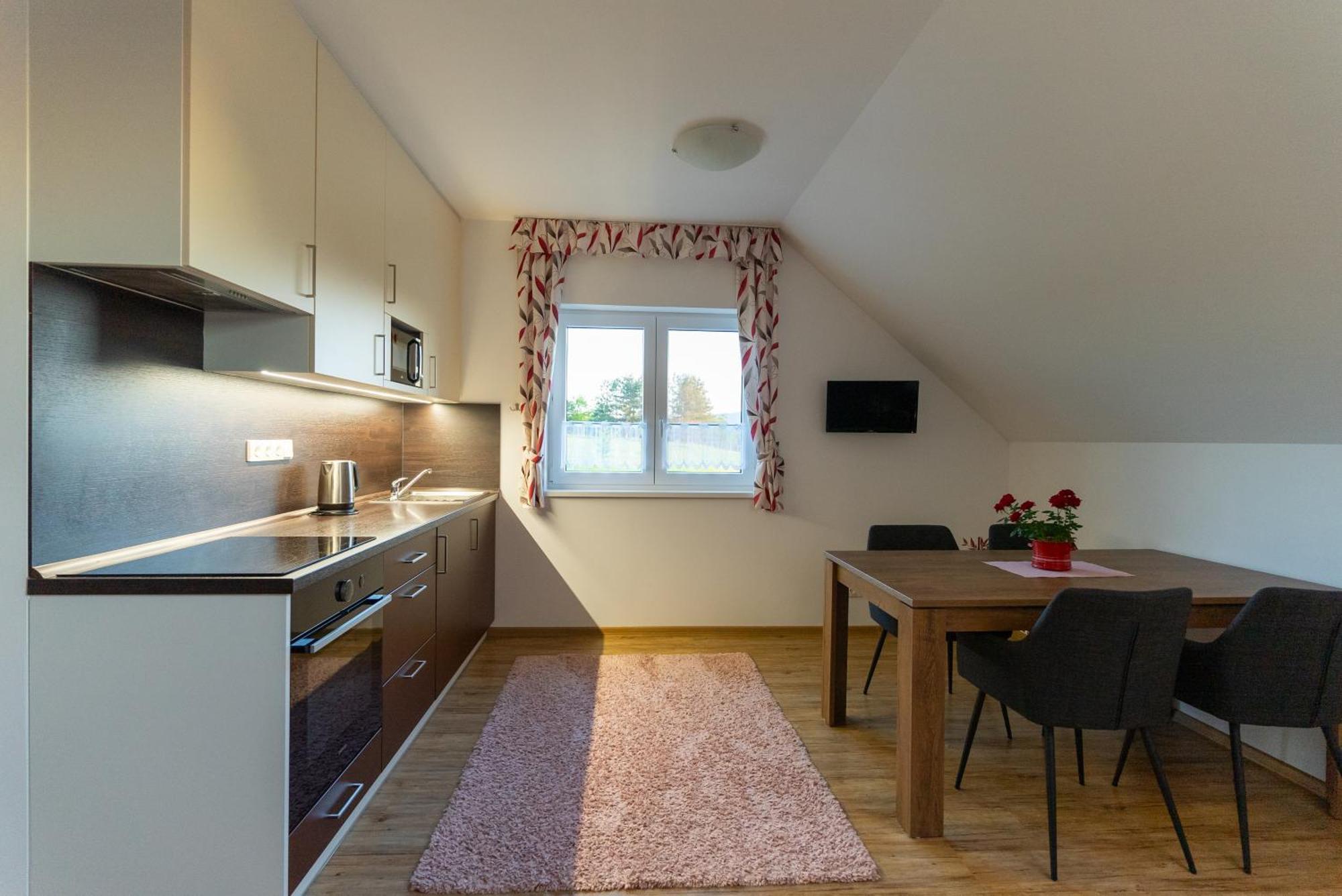 Apartmány Kohoutek a Slepička v Novohradských horách Nové Hrady Esterno foto