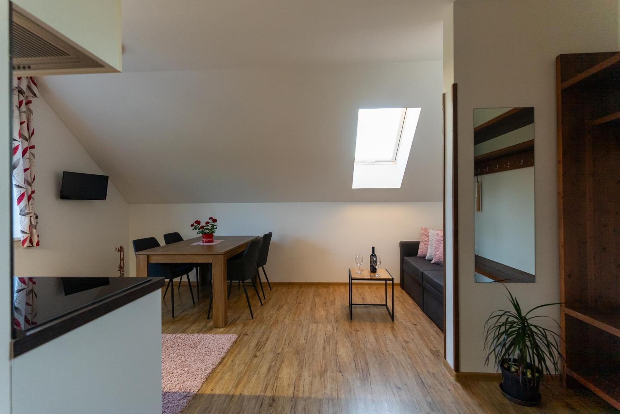 Apartmány Kohoutek a Slepička v Novohradských horách Nové Hrady Esterno foto